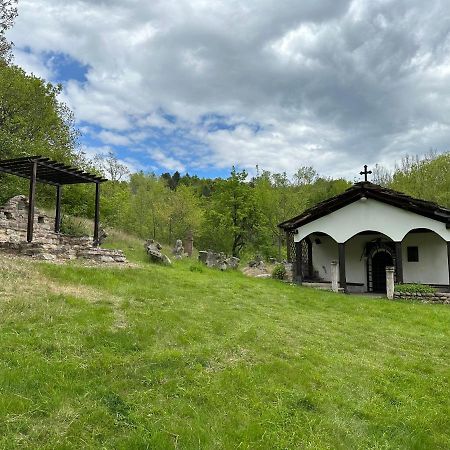 Suhin Dol Hotel Belimel Екстер'єр фото